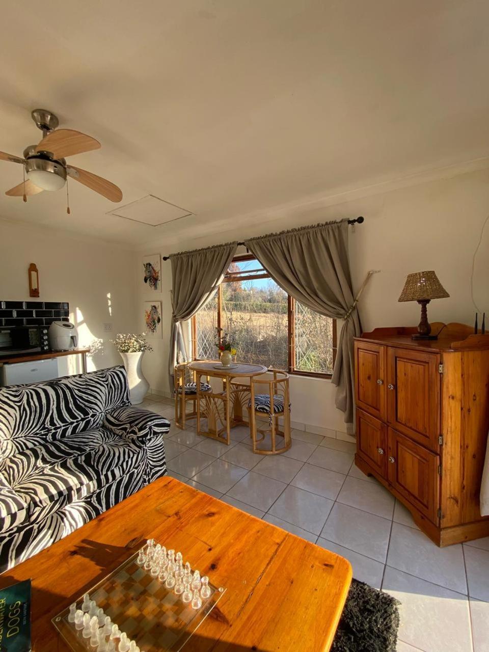 Sani Pass View Cottage Himeville Exteriér fotografie